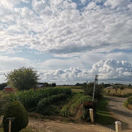 Appartement Calme En Pleine Campagne Malaussanne Exterior foto