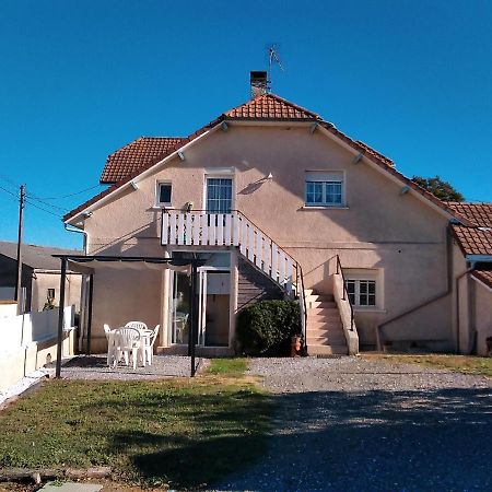 Appartement Calme En Pleine Campagne Malaussanne Exterior foto