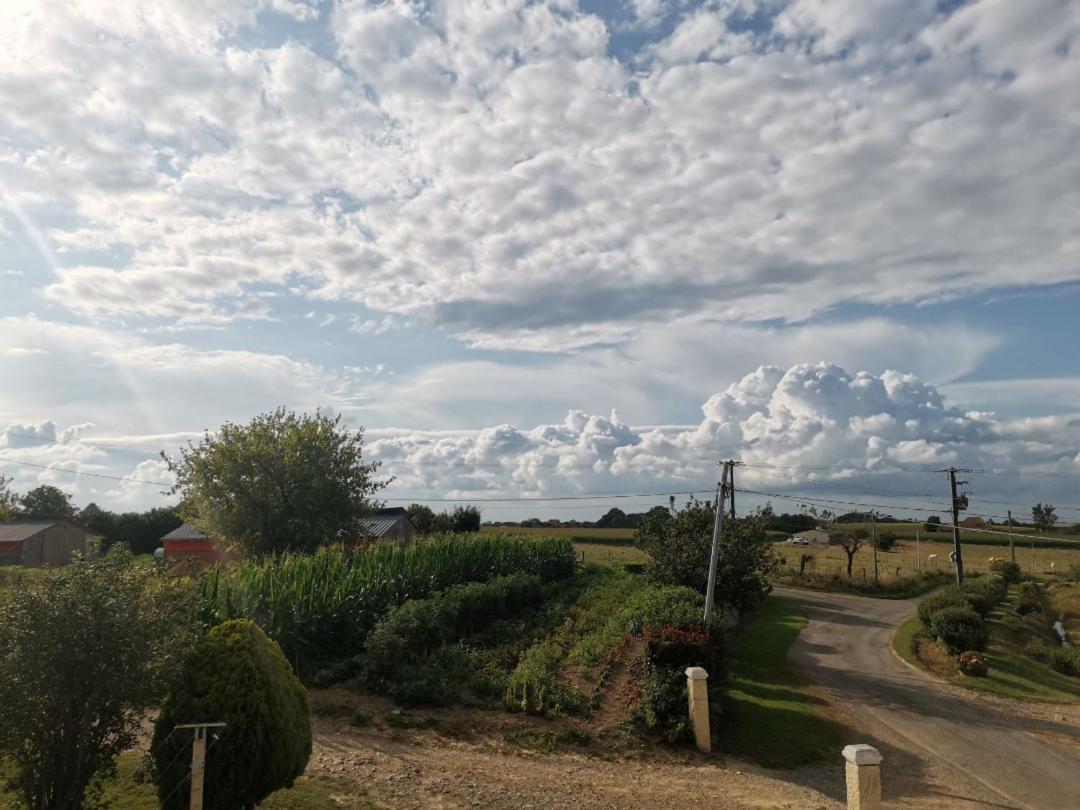 Appartement Calme En Pleine Campagne Malaussanne Exterior foto